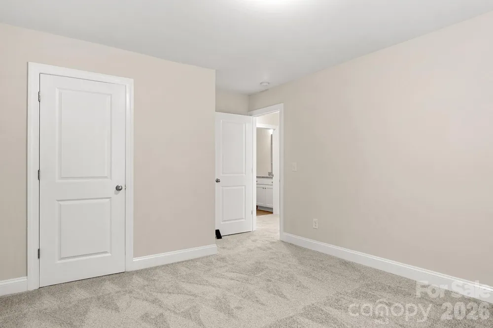 2595 Henry Falls Drive Hickory, NC 28602
