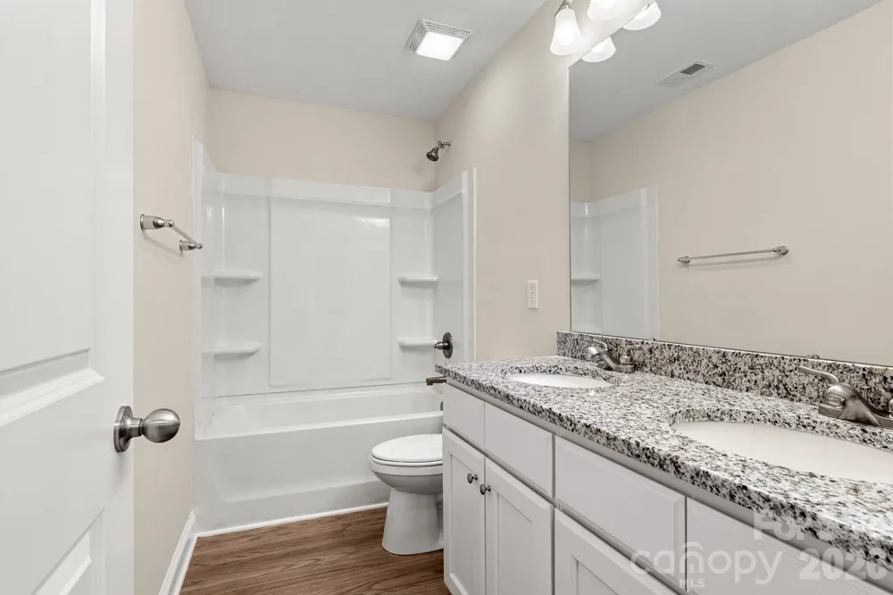 2595 Henry Falls Drive Hickory, NC 28602