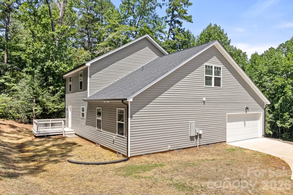 2595 Henry Falls Drive Hickory, NC 28602