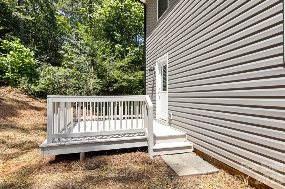 2595 Henry Falls Drive Hickory, NC 28602