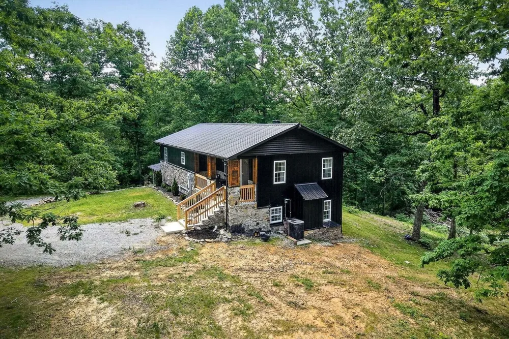 9388 Harrison Ferry Road McMinnville, TN 37110