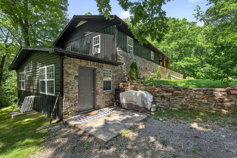 9388 Harrison Ferry Road McMinnville, TN 37110