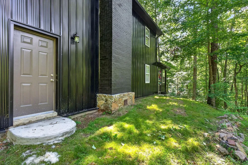 9388 Harrison Ferry Road McMinnville, TN 37110