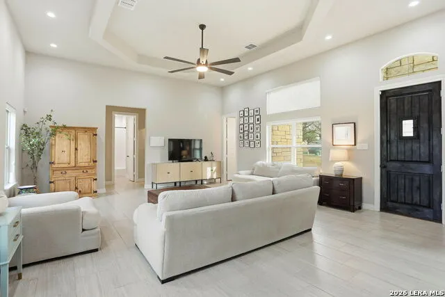 109 W Short Meadow Lytle, TX 78052