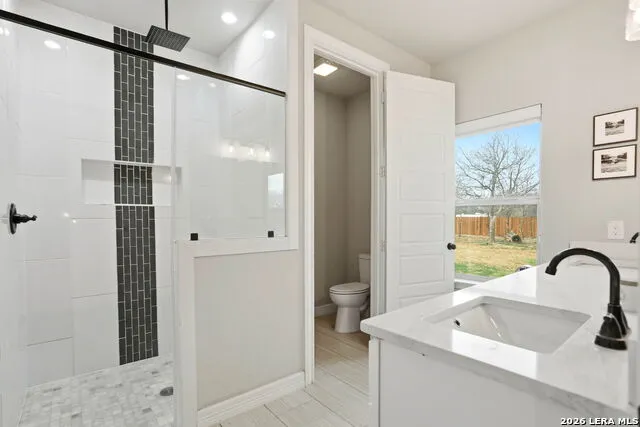 109 W Short Meadow Lytle, TX 78052