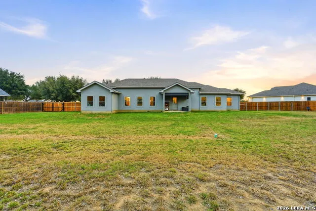 109 W Short Meadow Lytle, TX 78052