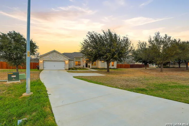 109 W Short Meadow Lytle, TX 78052