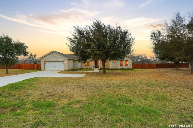 109 W Short Meadow Lytle, TX 78052
