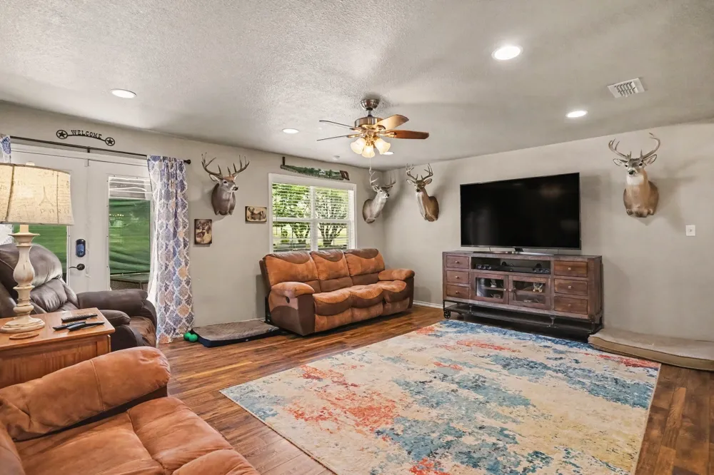 3845 County Road 415 Alvarado, TX 76009