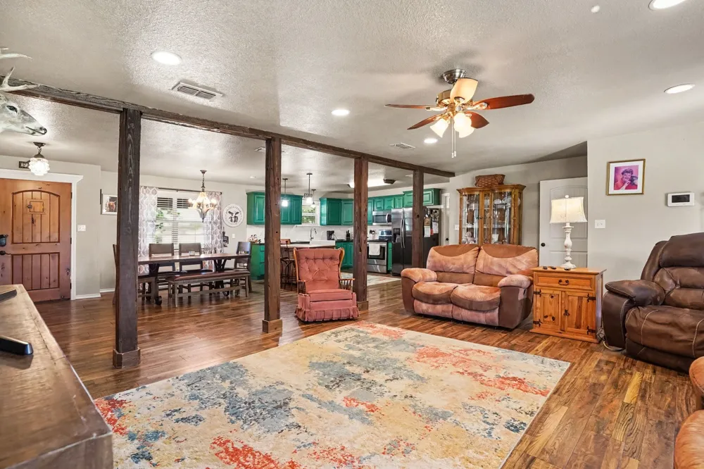 3845 County Road 415 Alvarado, TX 76009