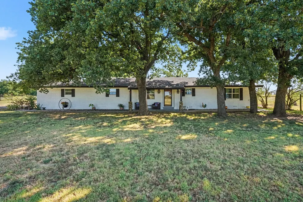 3845 County Road 415 Alvarado, TX 76009
