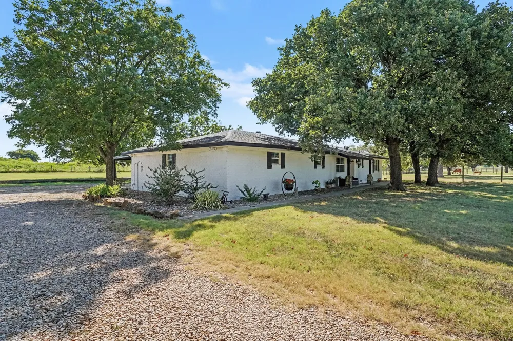 3845 County Road 415 Alvarado, TX 76009