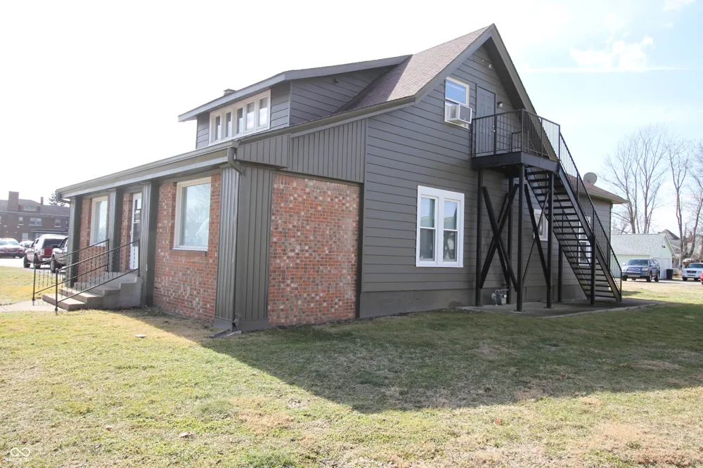 611 S Harrison Street Shelbyville, IN 46176