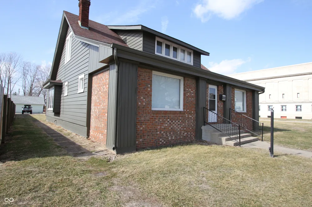 611 S Harrison Street Shelbyville, IN 46176