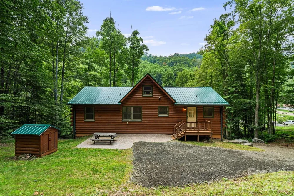 382 Paint Fork Road Barnardsville, NC 28709