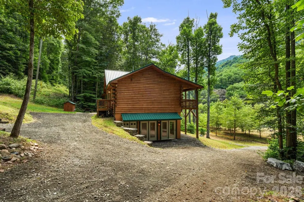 382 Paint Fork Road Barnardsville, NC 28709