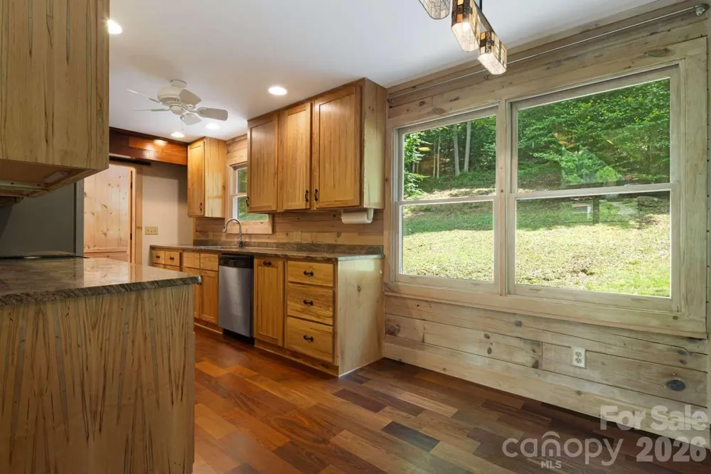 382 Paint Fork Road Barnardsville, NC 28709
