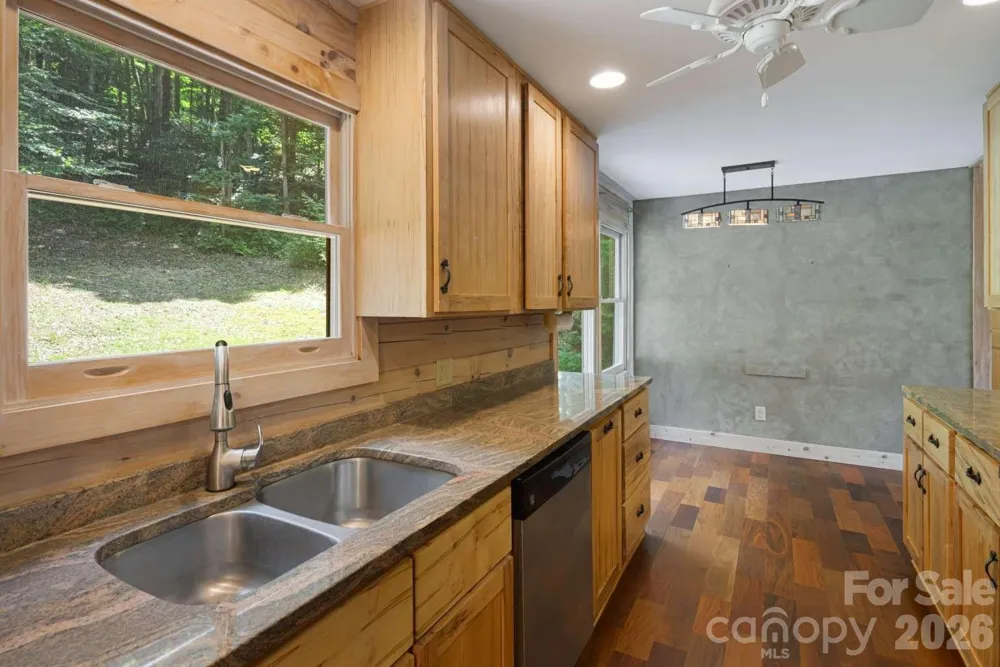 382 Paint Fork Road Barnardsville, NC 28709