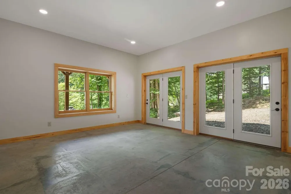 382 Paint Fork Road Barnardsville, NC 28709