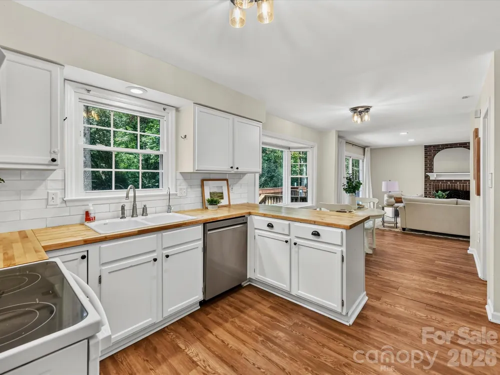 9400 Harlow Creek Road Huntersville, NC 28078