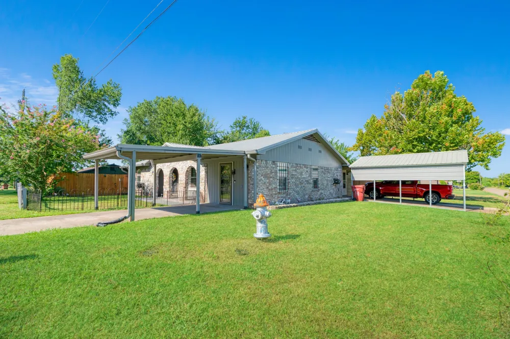 602 S Hall Street Clarksville, TX 75426