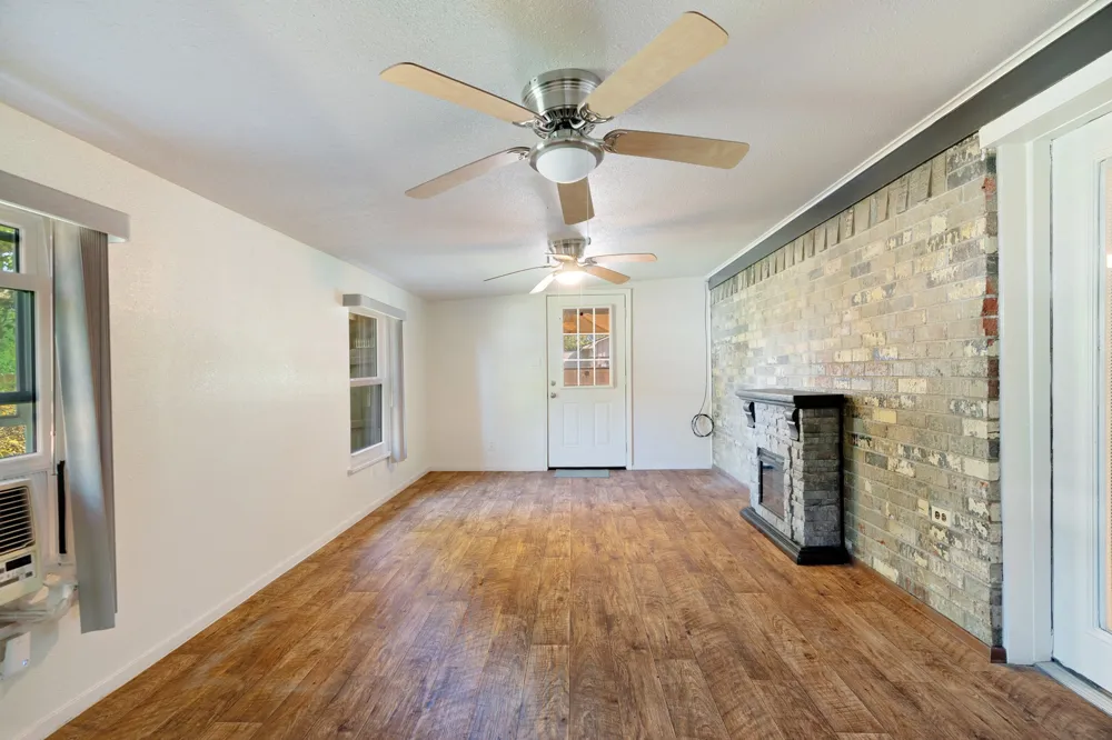 602 S Hall Street Clarksville, TX 75426