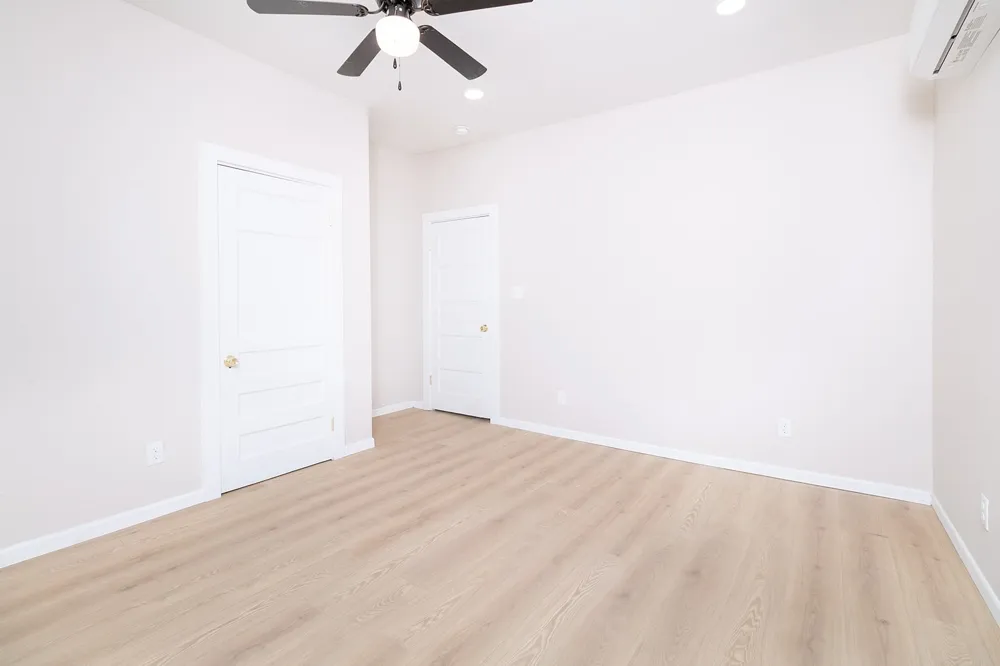 906 S Walnut Brady, TX 76825