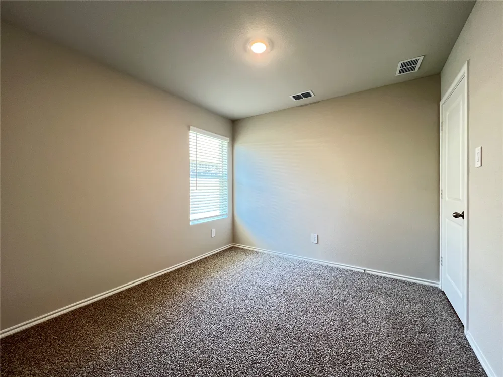 5557 Rollins Drive Krum, TX 76249