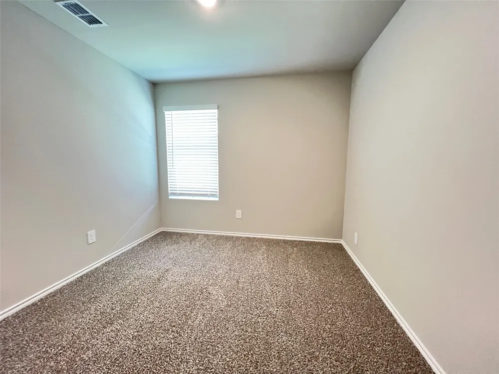5557 Rollins Drive Krum, TX 76249