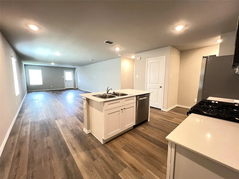 5557 Rollins Drive Krum, TX 76249