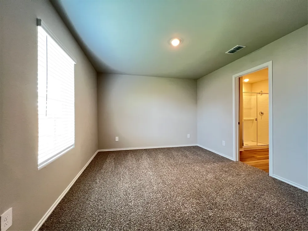 5557 Rollins Drive Krum, TX 76249