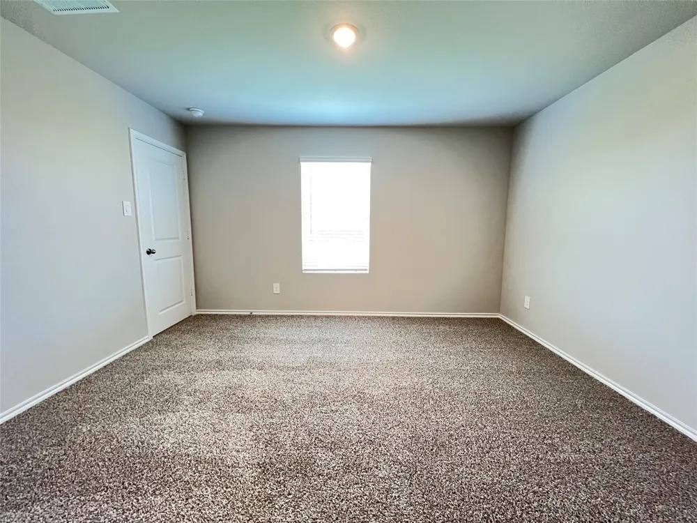5557 Rollins Drive Krum, TX 76249