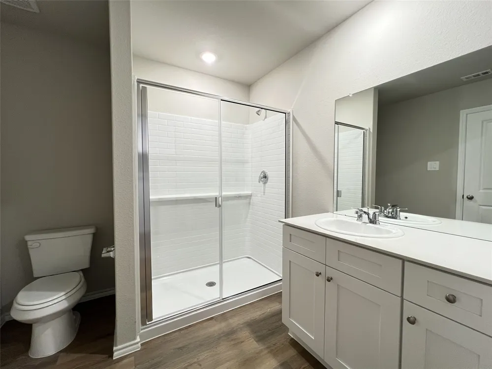 5557 Rollins Drive Krum, TX 76249