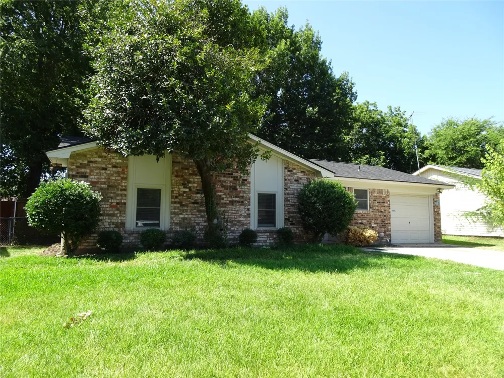 3110 Sandra Lane Rowlett, TX 75088