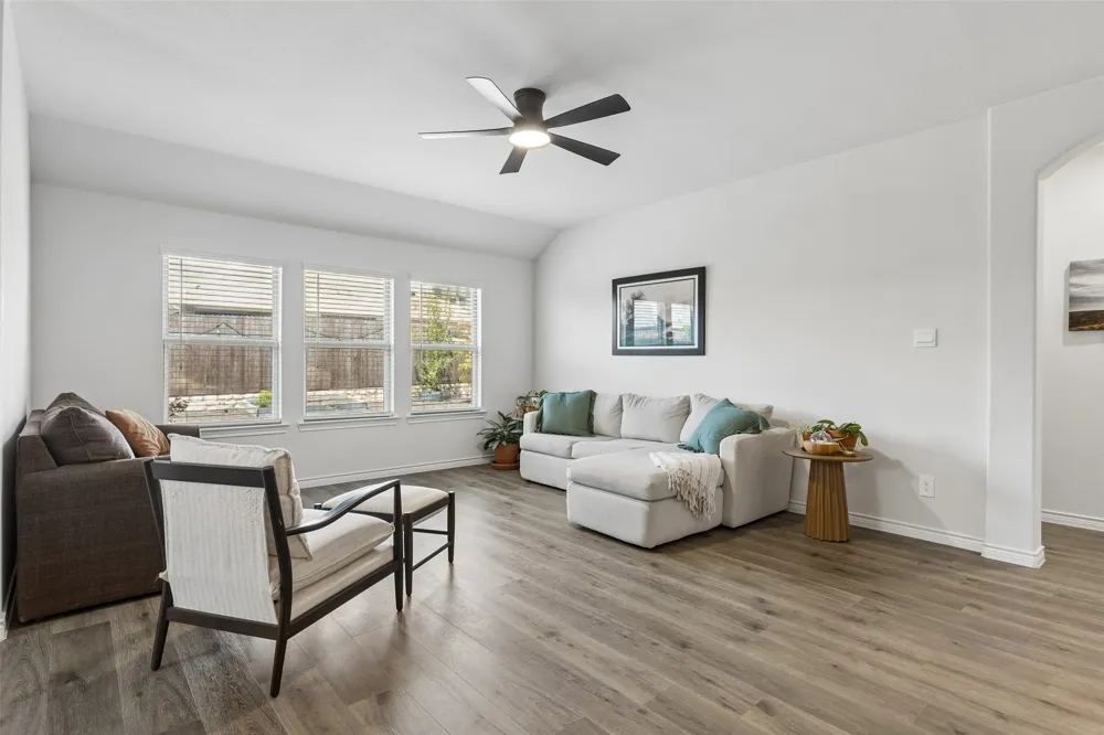 9813 Cherrywood Way Aubrey, TX 76227