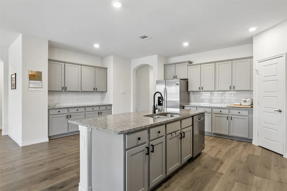 9813 Cherrywood Way Aubrey, TX 76227