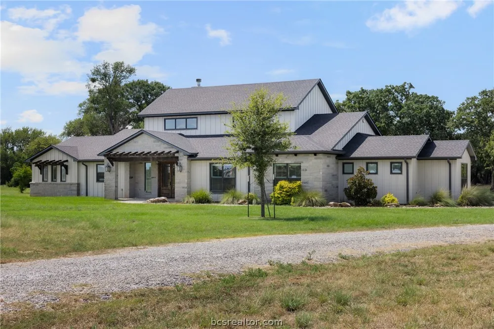 1847 County Road 202 Caldwell, TX 77836