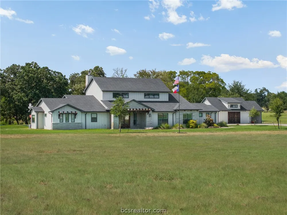1847 County Road 202 Caldwell, TX 77836