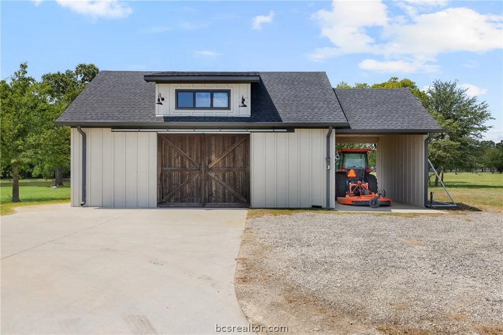 1847 County Road 202 Caldwell, TX 77836