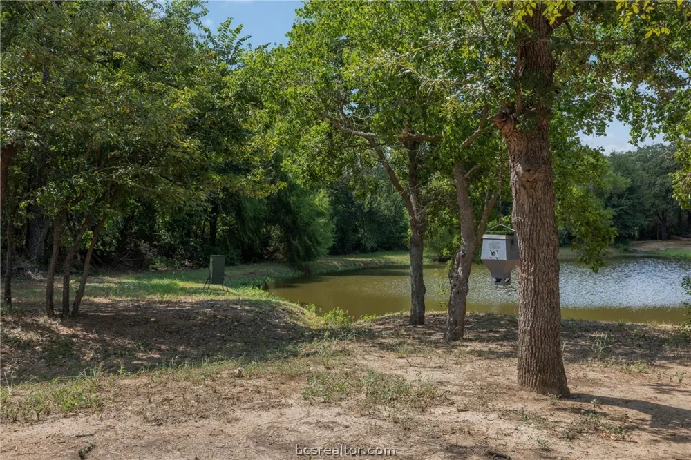 1847 County Road 202 Caldwell, TX 77836