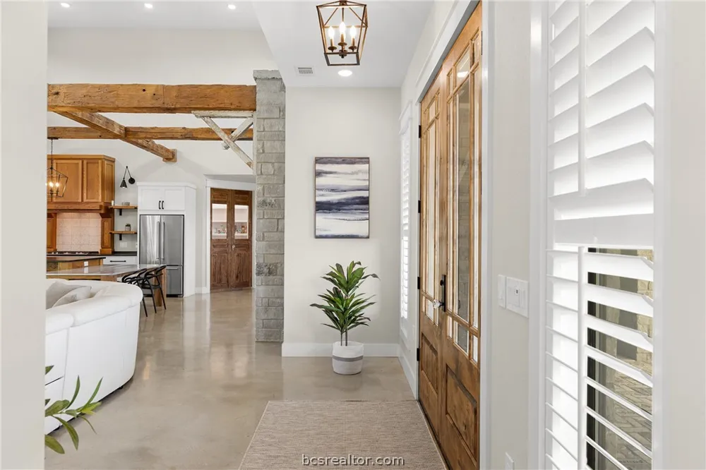 1847 County Road 202 Caldwell, TX 77836
