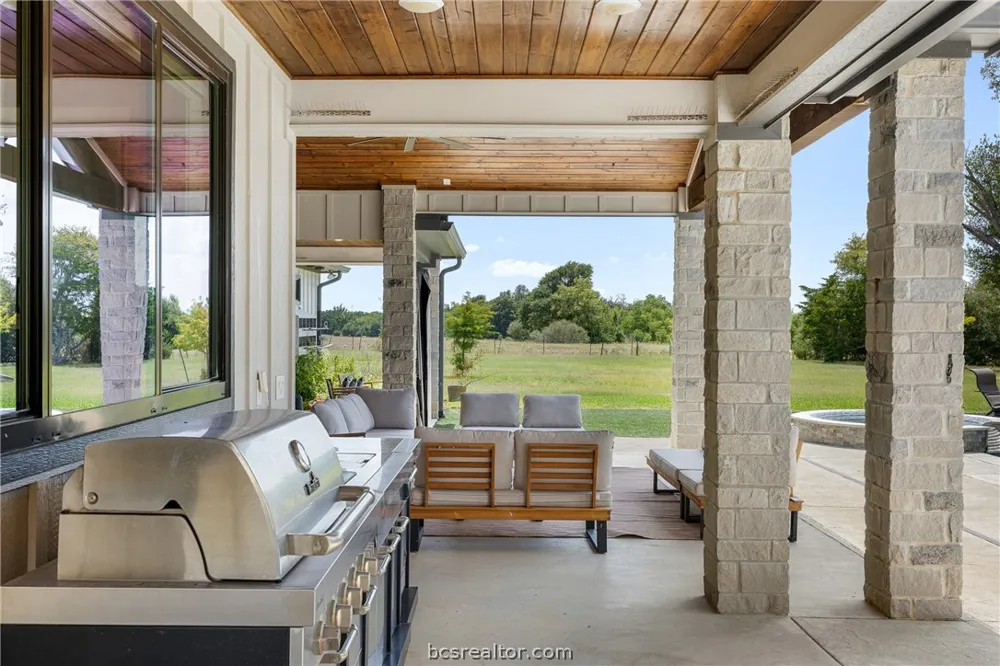 1847 County Road 202 Caldwell, TX 77836