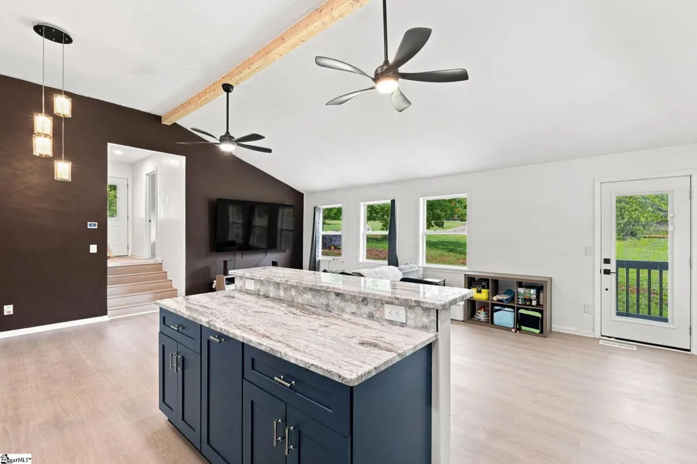 166 Mcjunkin Drive Pickens, SC 29671