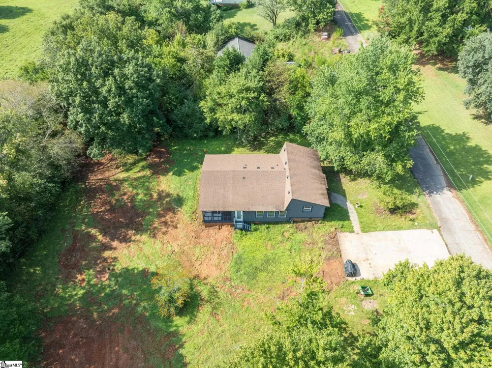166 Mcjunkin Drive Pickens, SC 29671
