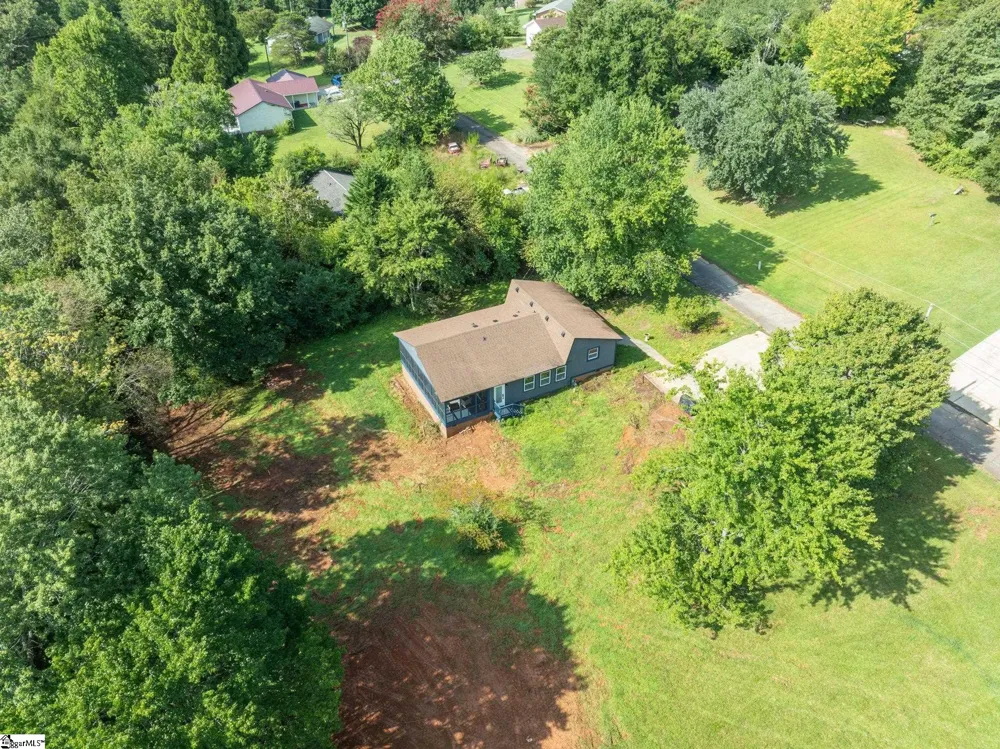 166 Mcjunkin Drive Pickens, SC 29671