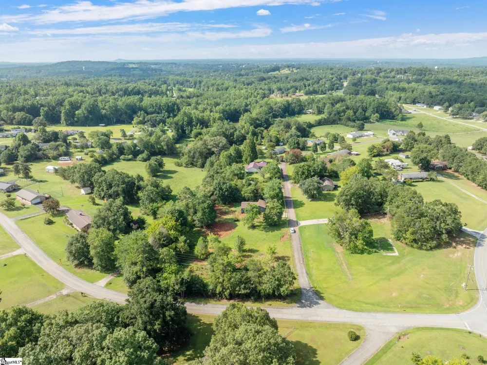 166 Mcjunkin Drive Pickens, SC 29671