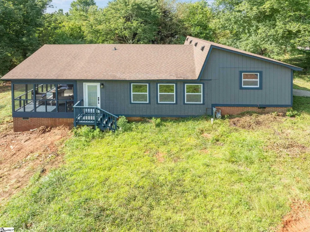 166 Mcjunkin Drive Pickens, SC 29671