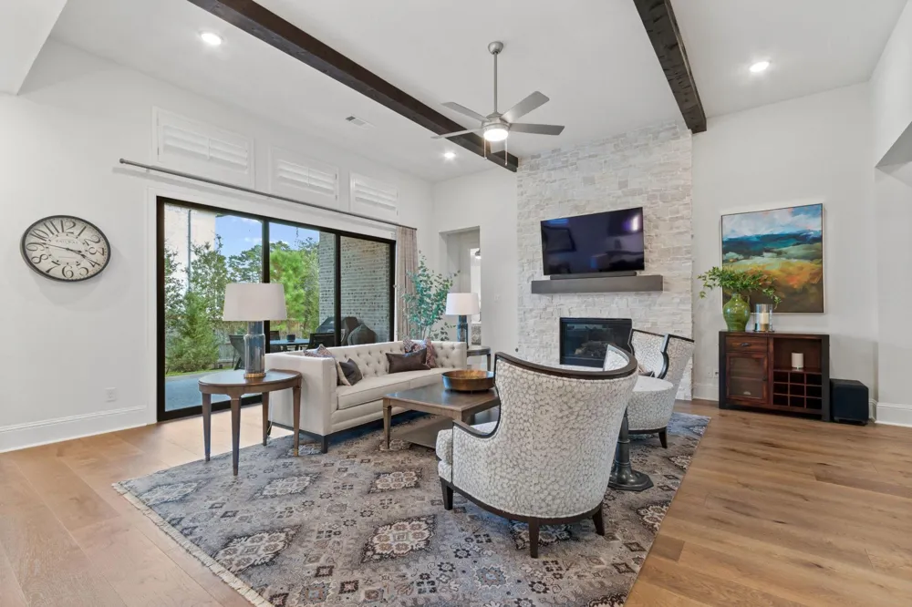 902 Falcon Hollow Lane Pinehurst, TX 77362