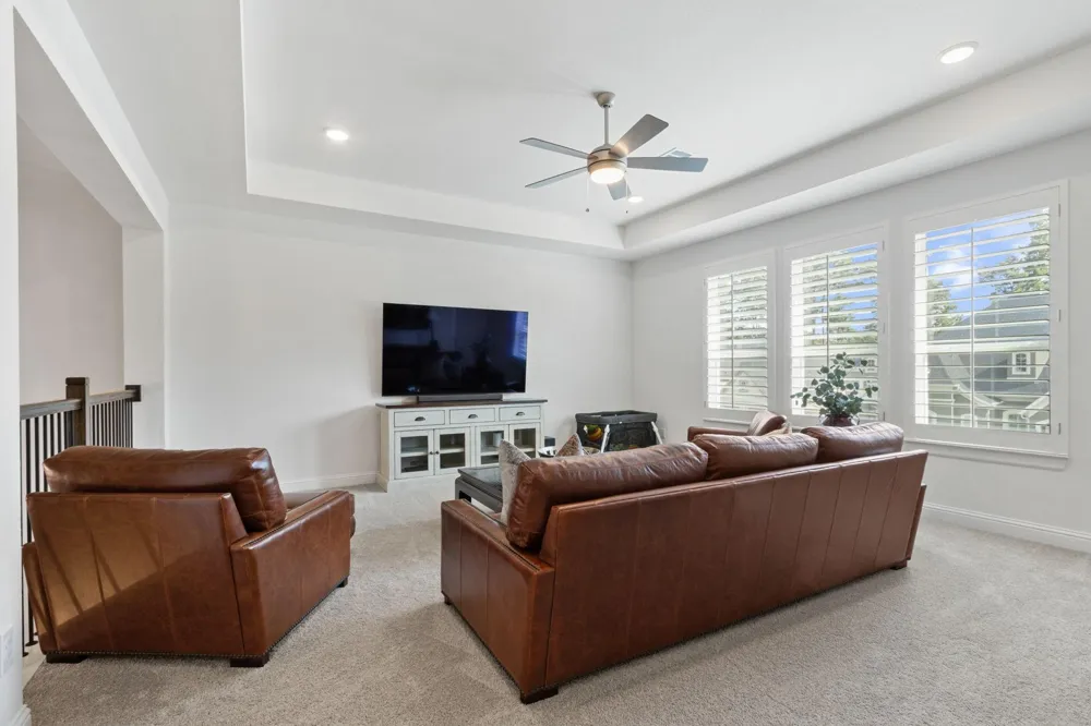 902 Falcon Hollow Lane Pinehurst, TX 77362