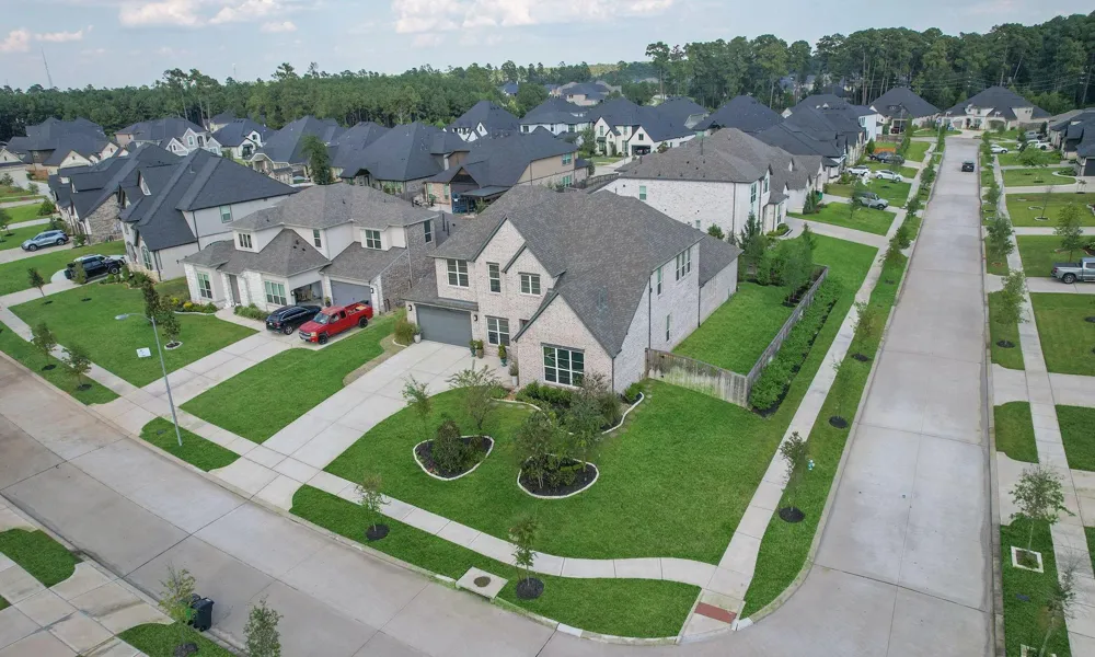 902 Falcon Hollow Lane Pinehurst, TX 77362